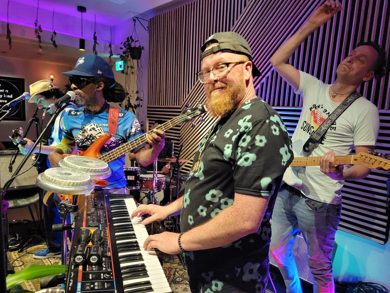 Home gisto and the grateful living